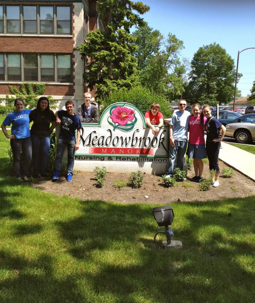 Seniors "Circle the City" for service