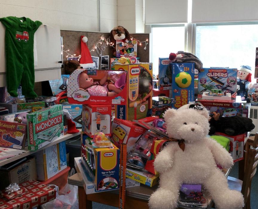 Naz community gathers donations for those in need this Christmas